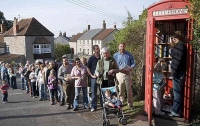Городскую библиотеку поместили в телефонной будке