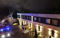 В Одессе сгорел отель, есть погибшие (видео)