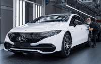 Mercedes розпочала серійне виробництво електричного Mercedes EQS