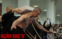 Не для слабонервных: жесткий цигун «Черной пантеры» на шоу «Стальная грань» (ФОТО)