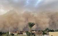 На Египет обрушились песчаные бури с ливнями и градом (видео)