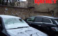 «Киевавтодор» послал 300 машин чистить улицы от растаявшего снега