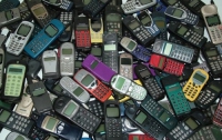 Мобильные телефоны становятся слишком сложными
