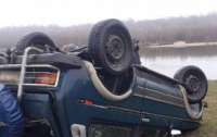 ДТП под Черниговом: легковушка утонула в реке, водитель погиб