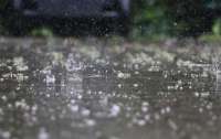Непогода в Днепре: Дождь смыл брусчатку за 102 миллиона