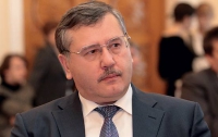 Гриценко: Янукович хочет вернуть себе полномочия Кучмы