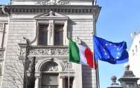 Сенат Италии поддержал отправку оружия Украине