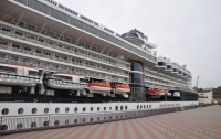 В Одессу прибыл гигантский океанский лайнер (ФОТО)