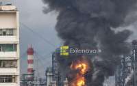 У Москві горить найбільший НПЗ міста