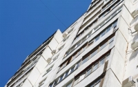 В Луцке женщина выжила после падения с 9-го этажа дома (видео)