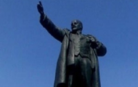 В Сумах горсовет разрешил снести памятники Ленину