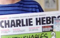 Журнал Charlie Hebdo поглумился над жертвами авиакатастрофы А321 (КАРИКАТУРЫ)