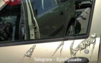 В Киеве два десятка авто облили кислотой