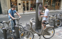Лондонцев пересаживают на прокатные велосипеды