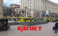 Киевские перевозчики «загорали» на Крещатике