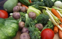 Ученые установили самые опасные овощи и фрукты