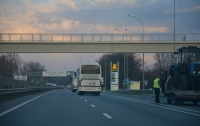 Транспортный «клондайк»: кто возит украинцев в оккупированный Донецк
