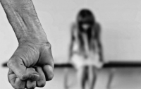 Житомирский пенсионер насиловал 7-летнюю девочку