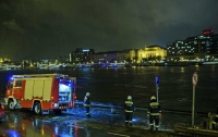 В Будапеште из затонувшего судна достали тела