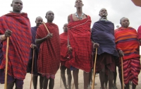 Полукочевые масаи Кении выстраиваются в очередь на регистрацию биометрических данных