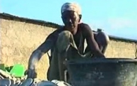Бедняки Гаити, живущие на 2,25 доллара в день, начали есть землю