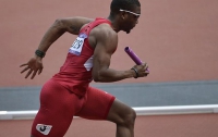 Американский олимпиец пробежал эстафету со сломанной ногой
