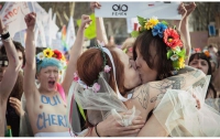 FEMEN поддерживает европейскую инициативу легализации гей-браков (ФОТО)