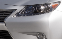 Японцы опубликовали первый тизер нового седана Lexus ES