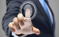 Украинцы смогут рассчитываться с помощью отпечатка пальца
