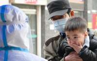 В Китае количество критических случаев COVID достигло пикового уровня