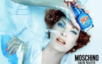 Moschino выпустили аромат в виде моющего средства
