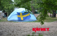Шведским болельщикам в Украине не страшны ни дождь, ни слякоть 