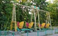 Качели-убийцы: под Мелитополем на аттракционе погиб подросток