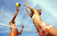 Николаевских моделей заставят играть в волейбол