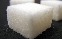 Государство намерено снять с рынка лишние сахар, масло и молоко 