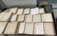 Прикордонники викрили спробу незаконного вивезення з України стародруків (Фото)