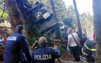 13 человек погибли при падении фуникулера в Италии