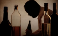 Ученые назвали алкоголь основной причиной слабоумия