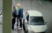 В Киеве пассажир такси тремя ударами убил пьяного мужчину (видео)