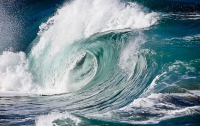 Каждые 8–9 часов в Мировом океане появляются волны-убийцы