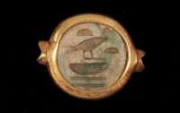 Археологи нашли древнеегипетское золотое кольцо с надписью 