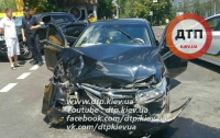 ДТП в Киеве: Jeep протаранил Honda, есть пострадавшие (ФОТО)