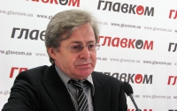 Конституции Украины 15 лет пытаются «приставить колеса от воза» - эксперт