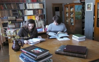 В Москве в третий раз обыскали Библиотеку украинской литературы