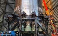 Илон Маск показал сборку из 29 двигателей ракеты Super Heavy (ФОТО)