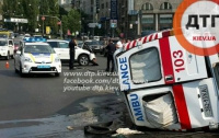 Подробности ДТП В Киеве: В «скорой», в которую врезалась Honda, везли младенца. Фото