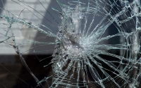 В Киеве мужчина разбил окна в четырех авто