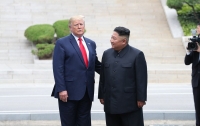 Трамп стал первым американским президентом, попавшим в КНДР