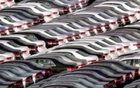 Объем продаж на украинском авторынке сократился более чем  на треть