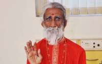 80 лет не ел и не пил: Индийский йог покинул свое физическое тело